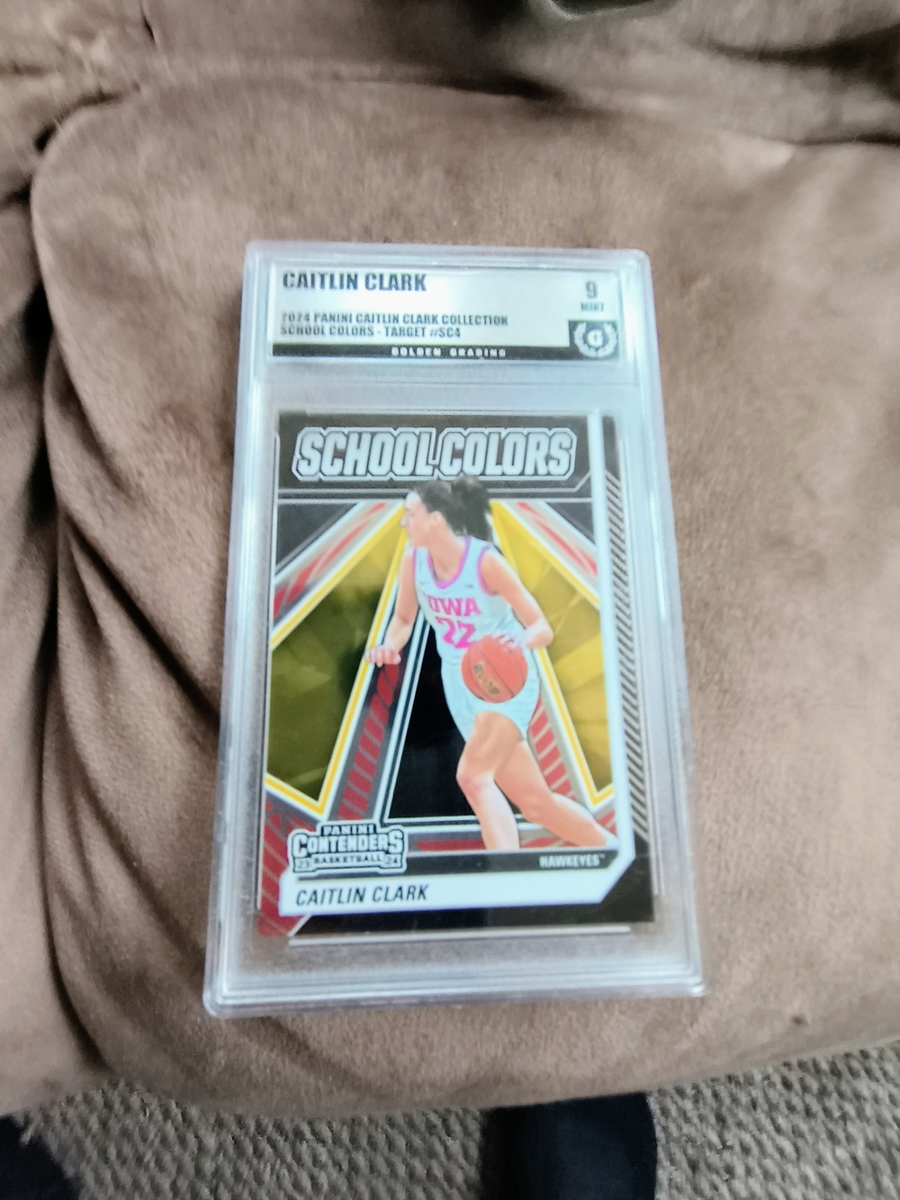 Caitlin Clark Panini Contenders School Colors Rookie Card (Pink/White) Signed